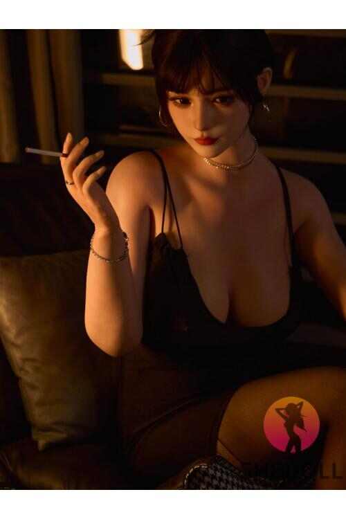 SHEDOLL 蘇月凝 165cm | Eカップ 黑絲吊帶裙+縫線絲襪 | 巨乳細腰翹臀 | 植毛+加熱功能 | 純慾女友夜伴